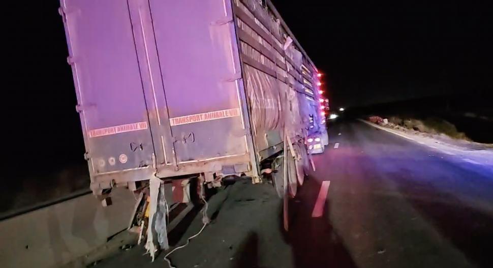 Două persoane au murit într-un accident rutier între un autoturism și un TIR, la Constanța  885196