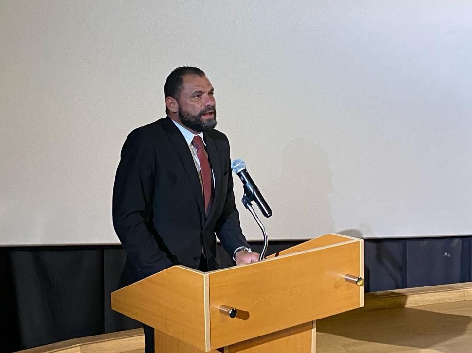 Opţiunile guvernelor, între interdicţii şi programe de sănătate 885301