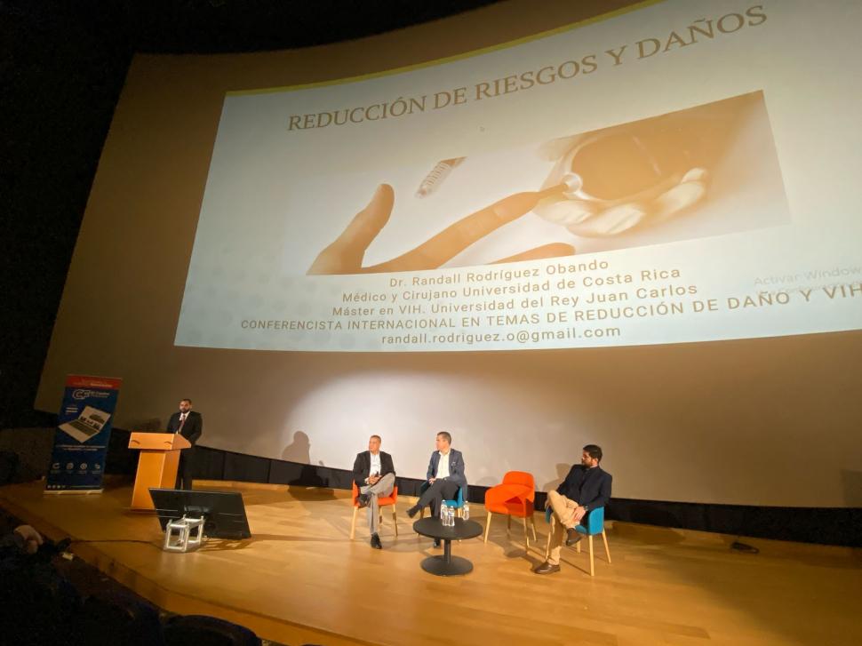 Opţiunile guvernelor, între interdicţii şi programe de sănătate 885304