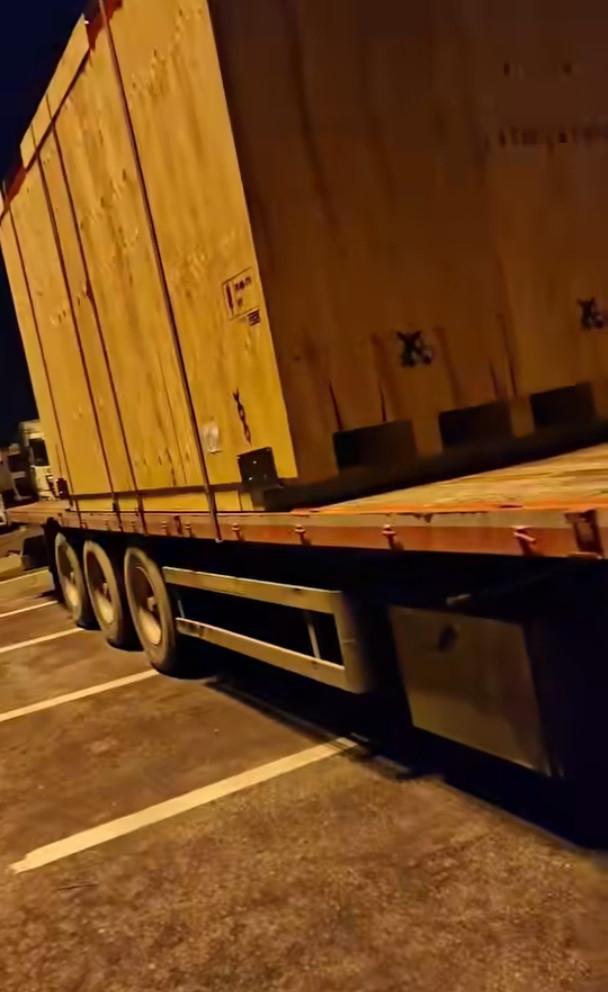 Transportul vieții pentru un șofer de TIR român: O cutie de 30 de milioane de euro. Ce se află înăuntru  885506
