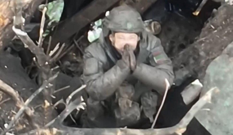 Soldat rus, filmat de o dronă ucraineană când imploră să nu fie ucis, după ce a fost prins în "flagrant"