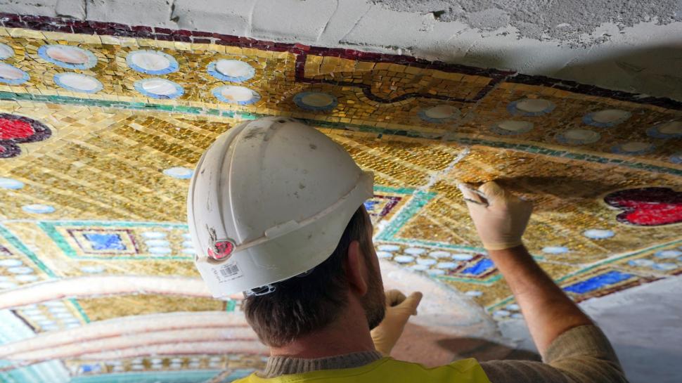 Catedrala Mântuirii Neamului va avea o icoană de peste 150 de metri pătrați, în turla principală. Asamblarea mozaicului a durat 6 luni 885386