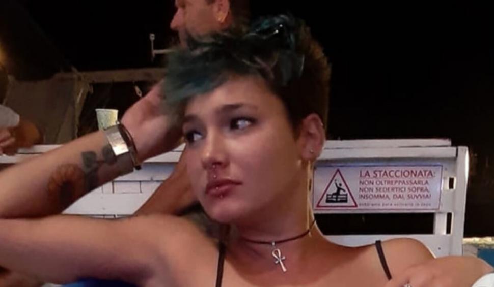 Mesajul ciudat, găsit pe o bucată de lemn, lângă trupul Andreei Rabciuc, românca moartă în Italia 885464