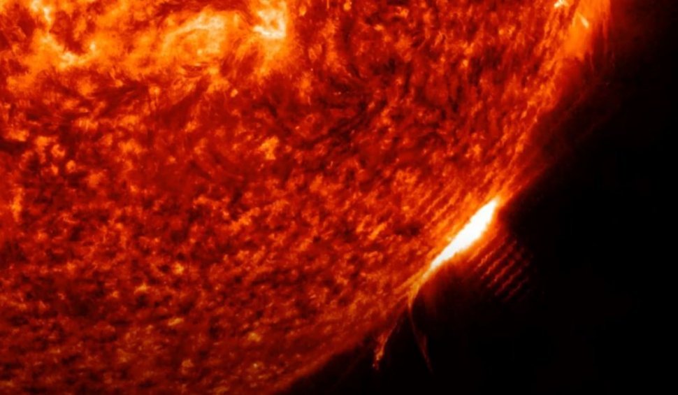 O explozie solară extrem de violentă a fost surprinsă de NASA. Efectele care ar putea fi resimțite pe Pământ
