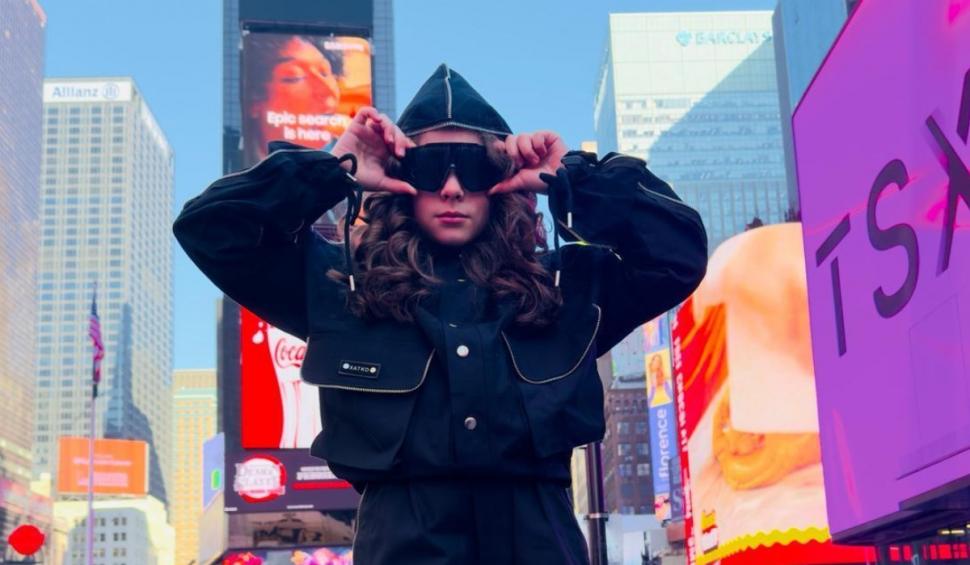 Ea este Sofia, o elevă de 10 ani din Cluj, care a defilat la New York Fashion Week 886119