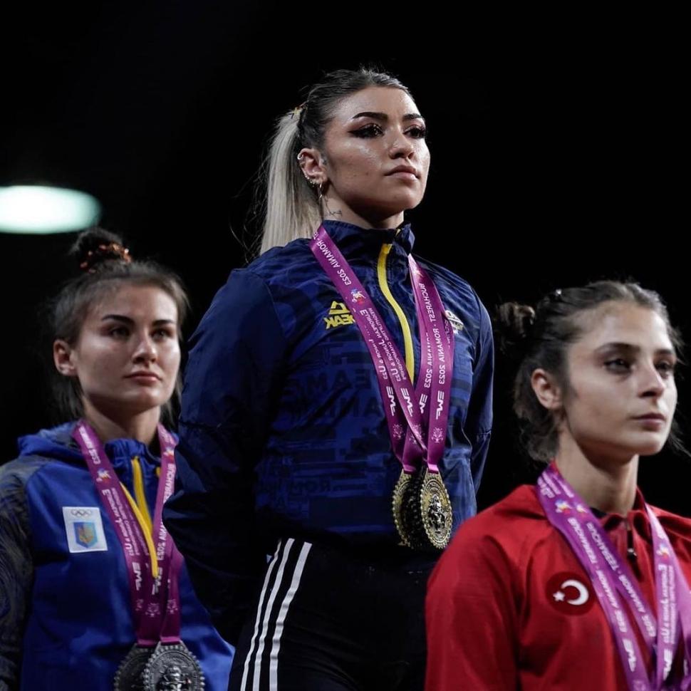 Mihaela Cambei, performanță de excepție la Europenele de Haltere. Sportiva româncă a cucerit trei medalii de aur și două recorduri continentale 886166