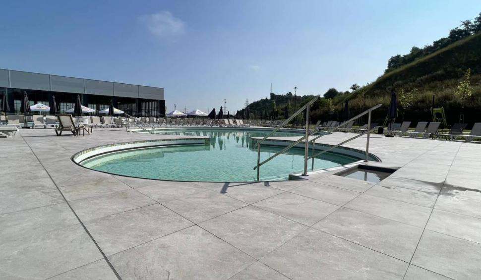 Noua stațiune din România unde poți merge la băi. Cât costă biletul pentru o zi 886012