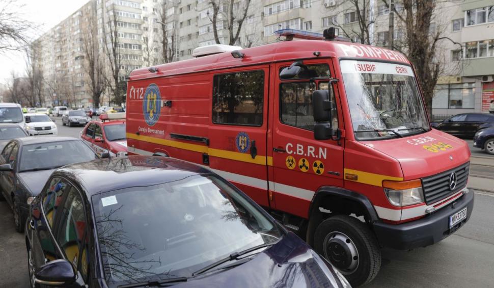 Intervenţie de urgenţă la Colegiul Tehnic Dimitrie Leonida din Bucureşti. Elevi intoxicaţi cu spray paralizant 886266