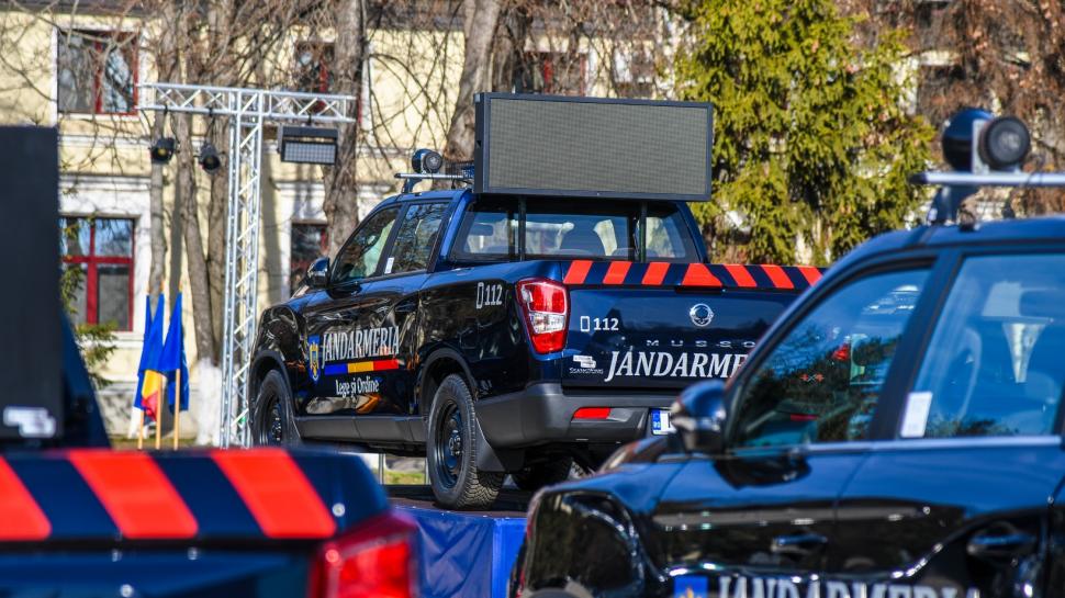 Jandarmeria Română are mașini noi. Peste 50 de autospeciale de lux au plecat spre unitățile operative  886372