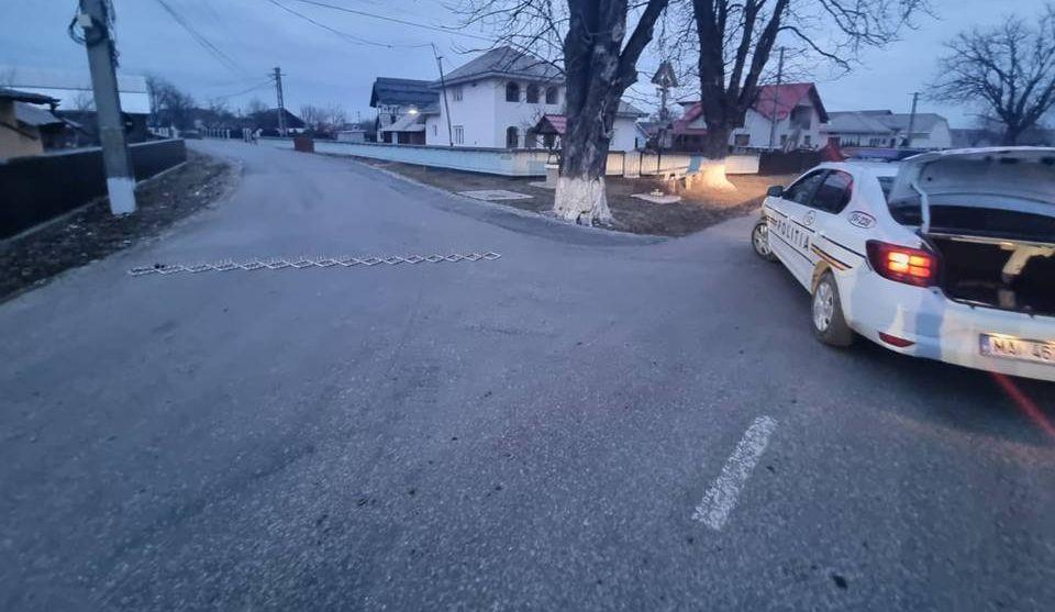 Șofer beat, oprit de poliție fără un foc de armă, cu ajutorul dispozitivului special, la Suceava. A demarat în trombă după un scandal în familie, dar n-a ajuns prea departe 886501