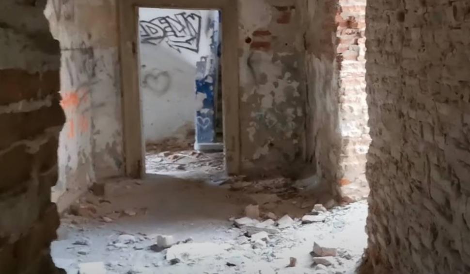 "Parcă ar fi blestemat!": Castelul celebru din România care te ține la distanță | Oamenii au furat tot ce se putea 886432