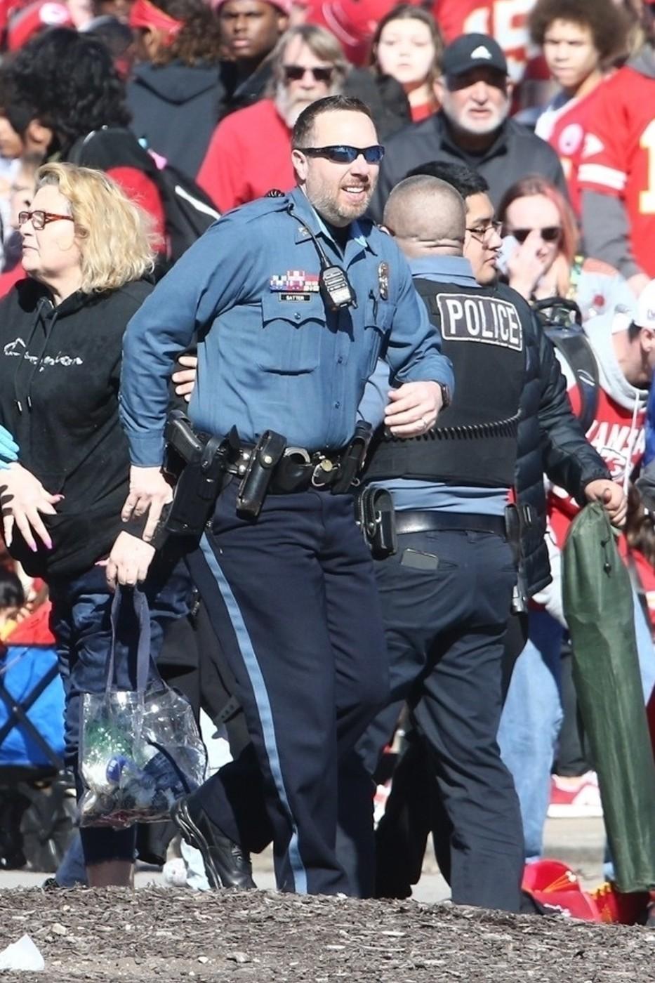 Focuri de armă la parada victoriei de la Super Bowl, în SUA. Mai multe persoane au fost rănite 886632