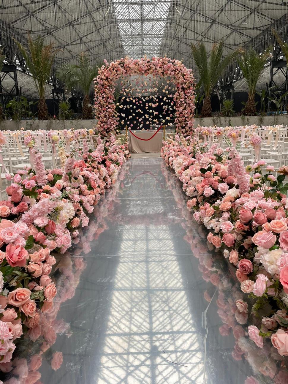 A început Laminor Love Wonderland, târgul din Bucureşti dedicat îndrăgostiţilor 886419