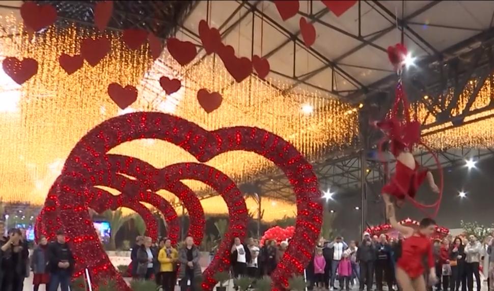 A început Laminor Love Wonderland, târgul din Bucureşti dedicat îndrăgostiţilor 886422