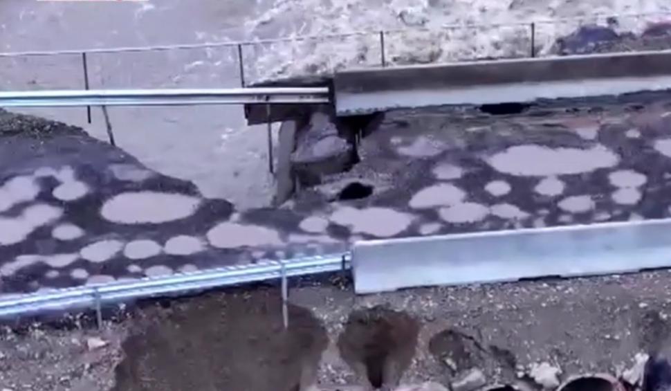 Imaginile dezastrului produs de ploile torențiale în mai multe județe din țară | Localnicii sunt în pragul disperării 886574