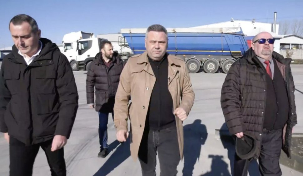 Ministrul Agriculturii, Florin Barbu, în vizită la Vama Siret pentru a verifica sigiliile camioanelor cu cereale din Ucraina