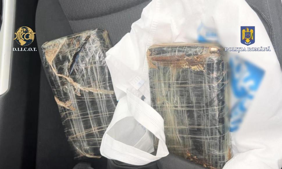 Bărbat prins în flagrant, în Timişoara, în timp ce vindea două kilograme de cocaină pentru 70.000 de euro 886918