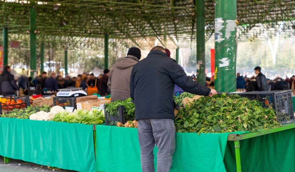 Cât costă spanacul în piețele din România. Prețul plătit pentru un kilogram