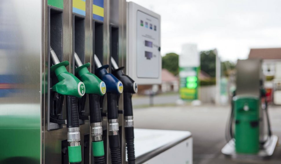 Motorina şi benzina s-au scumpit înainte de weekend. Prețul carburanților în România, astăzi, 16 februarie 2024 