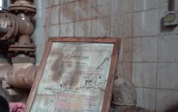 Imagini din Vila Lac 1: degradare, geamuri sparte și pereți cu infiltrații | Statul român vrea să investească aproape 60 milioane de euro pentru reabilitare 887032