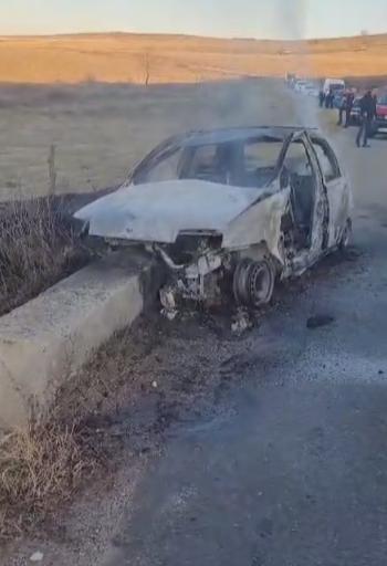 O femeie din Alba a murit carbonizată, după ce a intrat cu mașina într-un cap de pod  887122