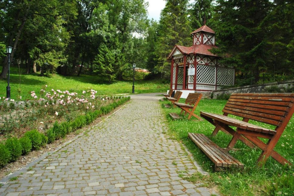 O stațiune de renume din România impune taxă de promovare. Turiștii vor plăti un supliment pentru fiecare noapte de cazare 887552