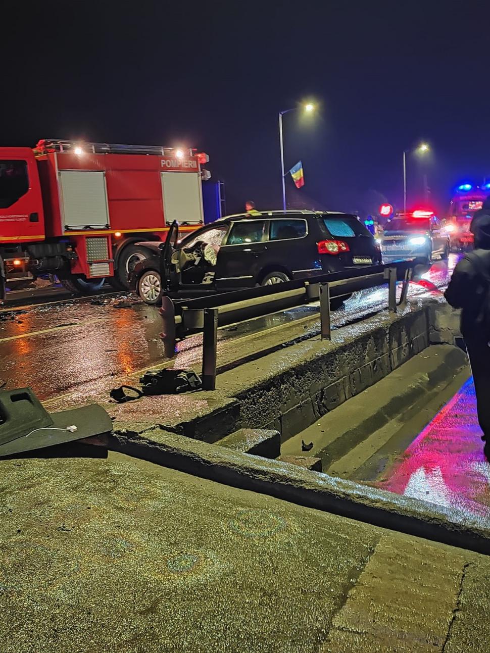 Accident grav, cu două mașini și un autobuz, în comuna Florești din Cluj. Există mai multe victime 887752