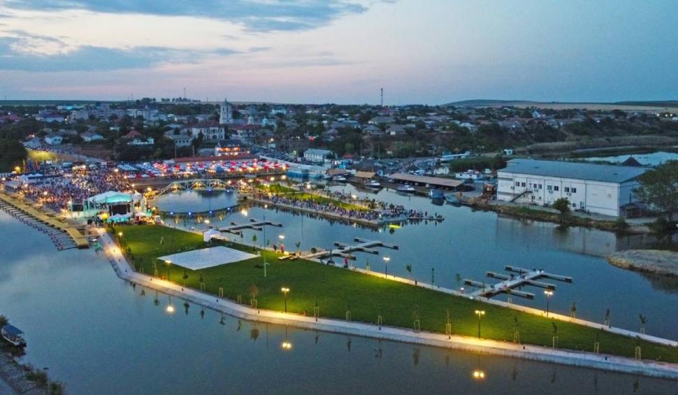 Comuna din România care arată ca o stațiune exclusivistă din străinătate. Se află în Top 5 destinații de la noi din țară 887509