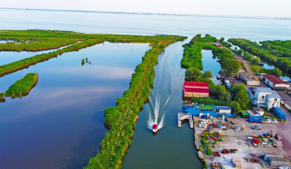 Comuna din România care arată ca o stațiune exclusivistă din străinătate. Se află în Top 5 destinații de la noi din țară 887511