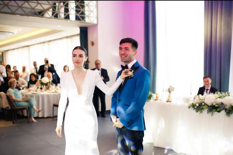 Mircea Bravo a devenit tătic de fetiță | "Seamănă mult cu mine, e foarte cuminte și tolerantă cu cei din jurul ei" 887995