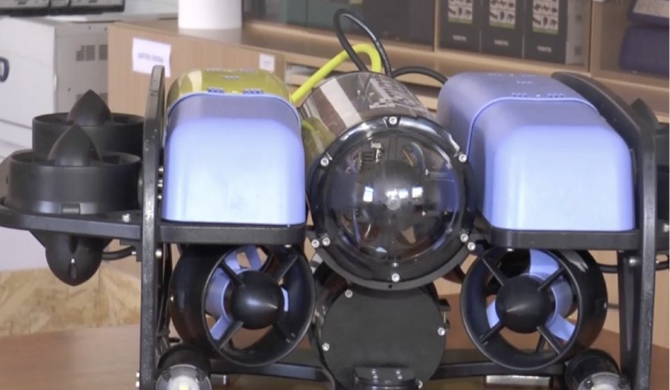 Povestea robotului românesc care poate curăța oceanele de deșeuri. Inteligența artificială este parte esențială a sistemului