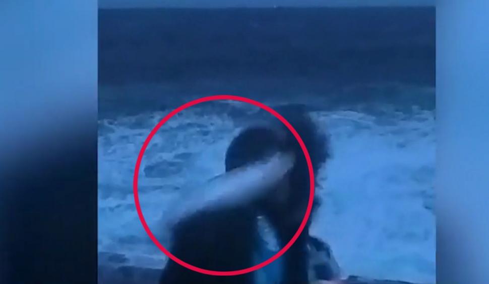 Momentul în care un reporter este "atacat" de un peşte, în timpul unei transmisii în direct din Norvegia 888367