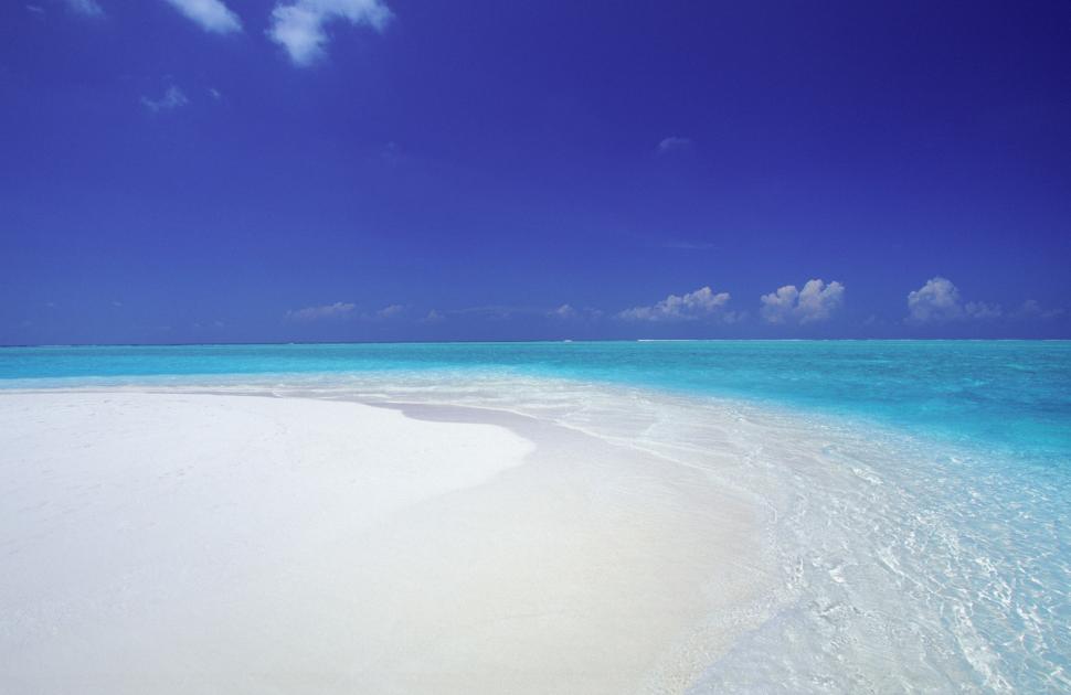 Locul în care nu trebuie să bei apă de la robinet sau să faci gesturi de afecțiune în public. Destinația este populară printre români 887850