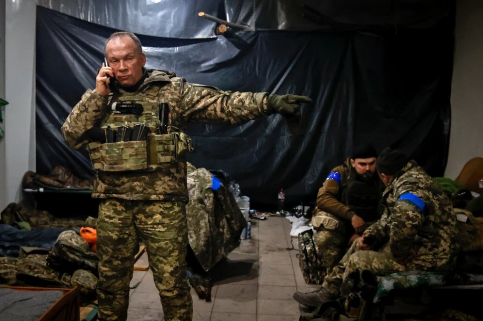 Război în Ucraina, ziua 732. Șeful Armatei ucrainene și ministrul Apărării, vizită în apropierea liniei de front