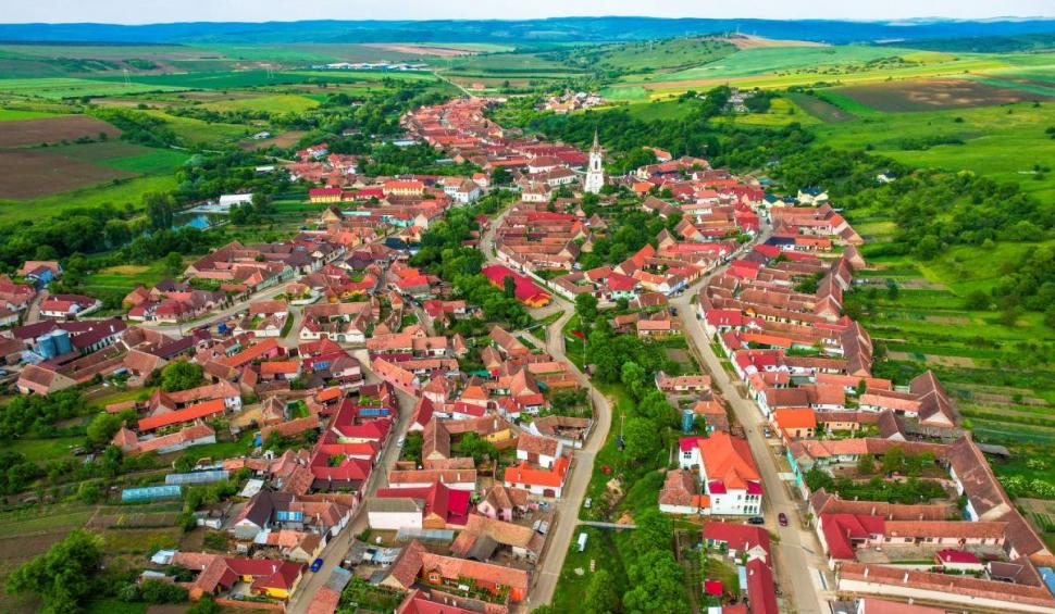 Localitatea din România, ruptă din basme, unde trăiești ca în Germania. Cât costă o casă aici 888575