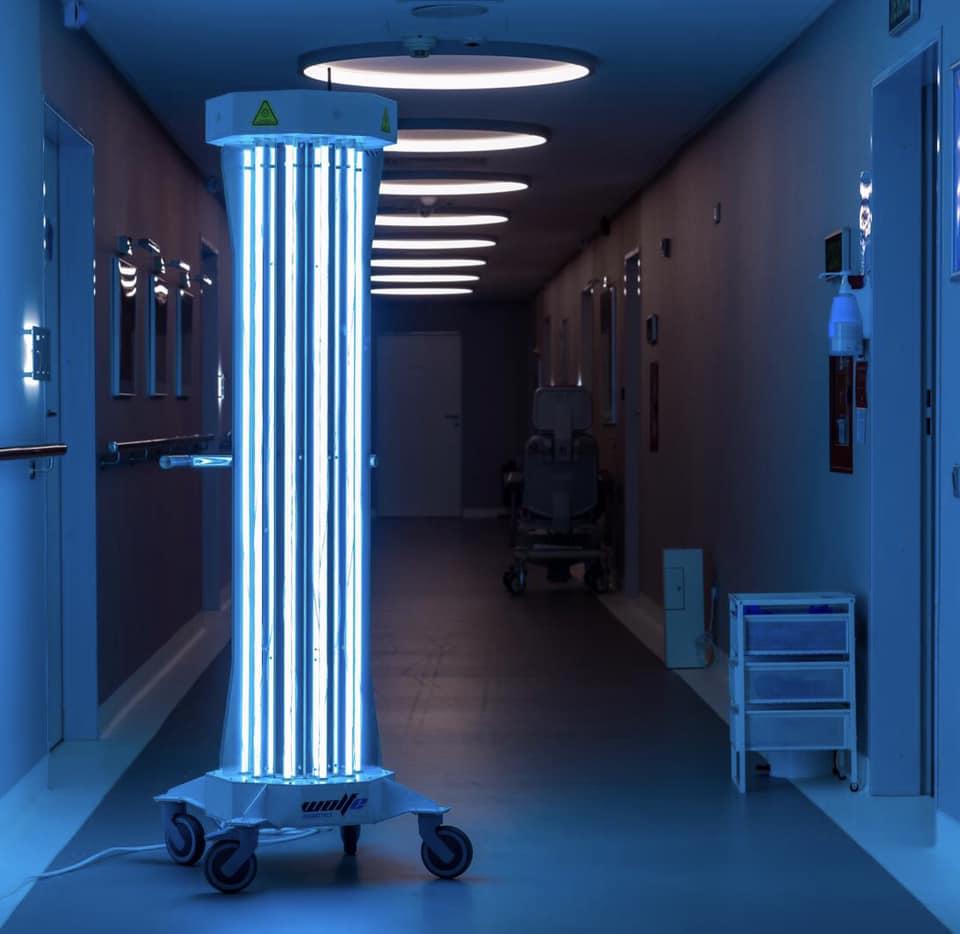 Orașul din România care își dotează spitalele cu roboți. Pot distruge în doar câteva minute bacteriile și virusurile 888716