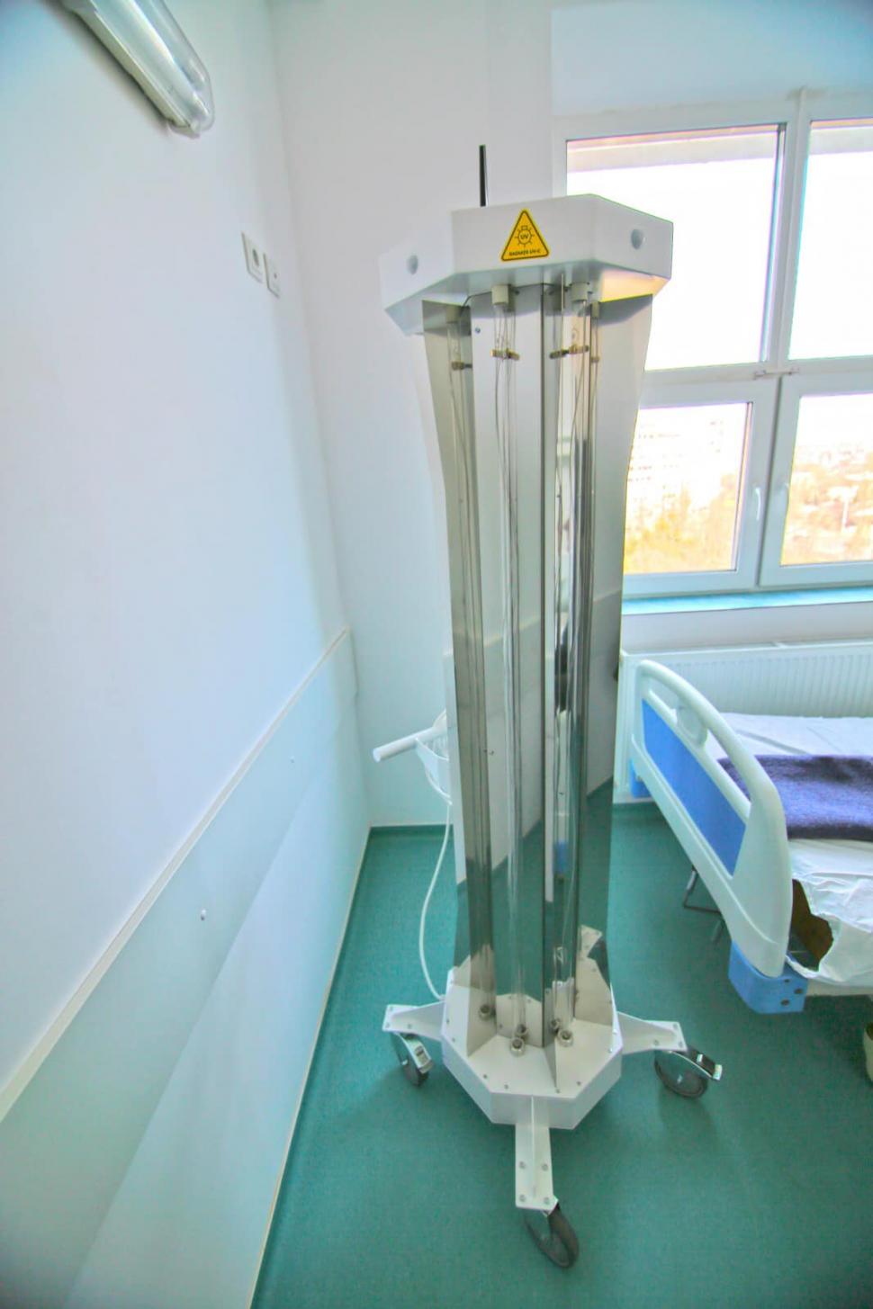 Orașul din România care își dotează spitalele cu roboți. Pot distruge în doar câteva minute bacteriile și virusurile 888720