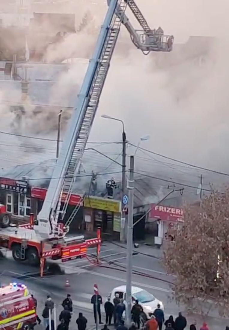 Incendiu puternic pe Șoseaua Antiaeriană din București! Pompierii intervin 888942