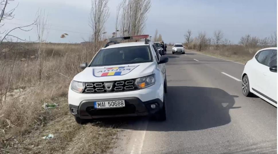 Un tânăr a fost găsit mort, în șanțul de la marginea unui drum din Timiș. Mama lui anunțase dispariția la poliție 888874