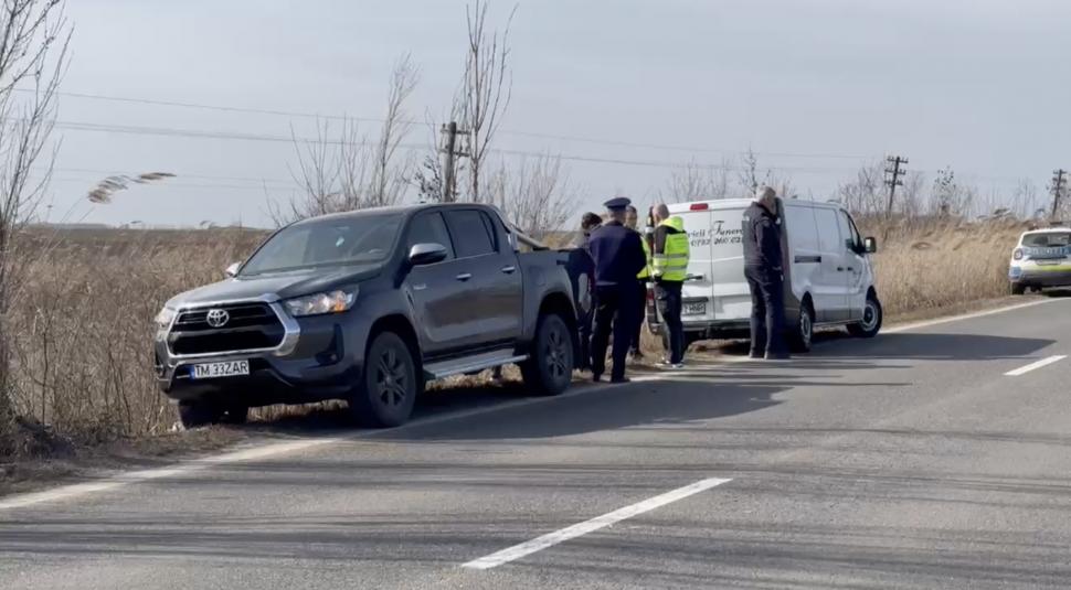 Un tânăr a fost găsit mort, în șanțul de la marginea unui drum din Timiș. Mama lui anunțase dispariția la poliție 888875