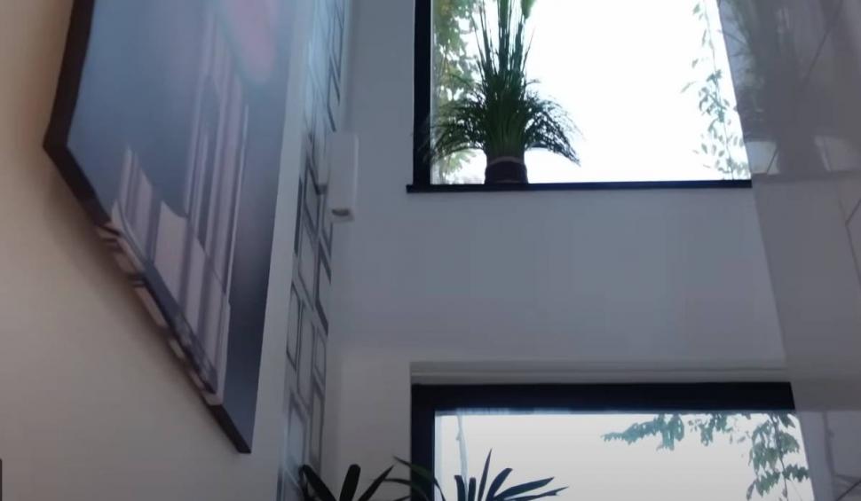 Imagini din vila de lux în care locuiește Liviu Vârciu împreună cu familia. Are buncăr şi cinema 889043