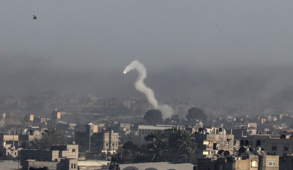 CNN: Trupele israeliene au ucis peste 100 de persoane care veniseră să ia alimente din camioanele cu ajutoare, în Gaza