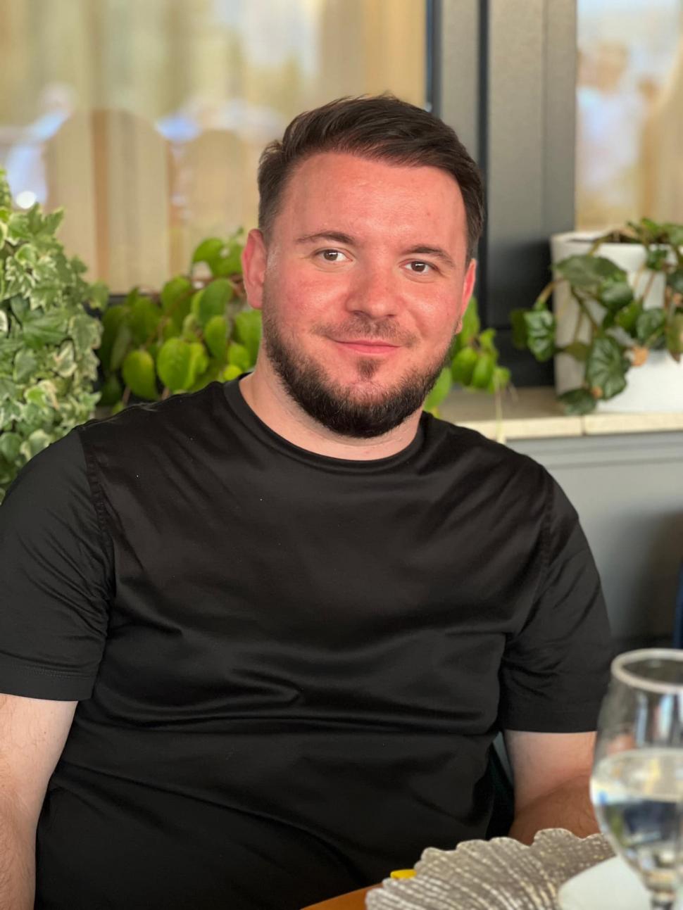 Rezultatul necropsiei în cazul lui Mile Povan, cântăreţul de muzică populară mort la 31 de ani 889316