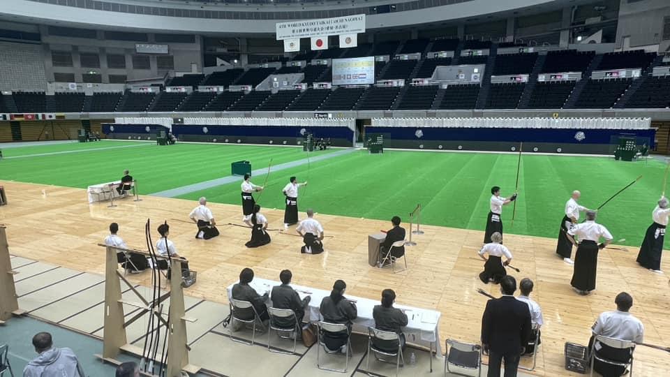 România, locul 3 la Campionatul Mondial de Kyudo din Japonia. Competiţia, organizată sub patronajul Casei Imperiale 889346