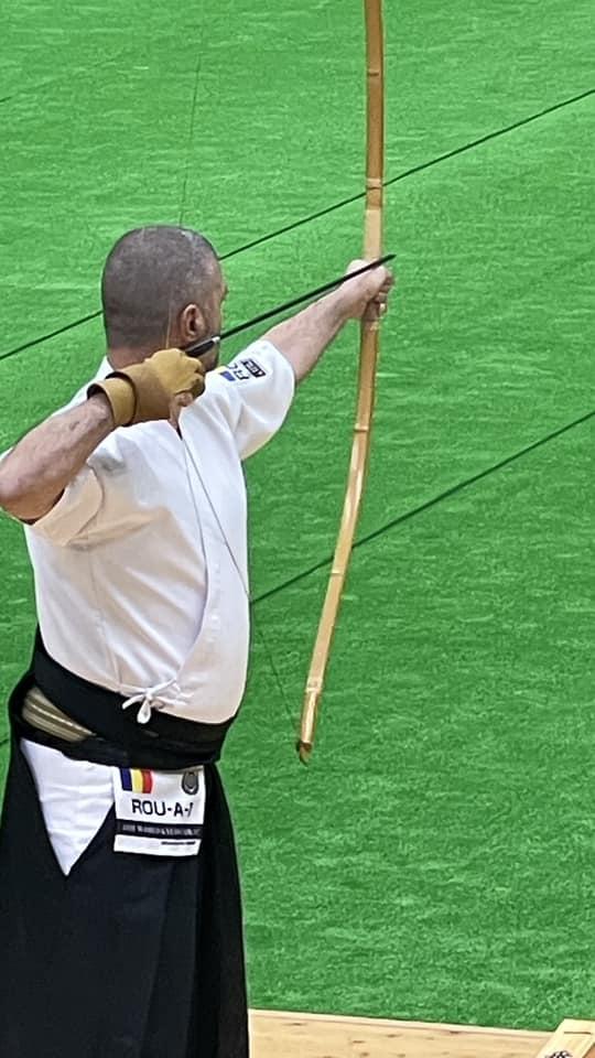 România, locul 3 la Campionatul Mondial de Kyudo din Japonia. Competiţia, organizată sub patronajul Casei Imperiale 889350