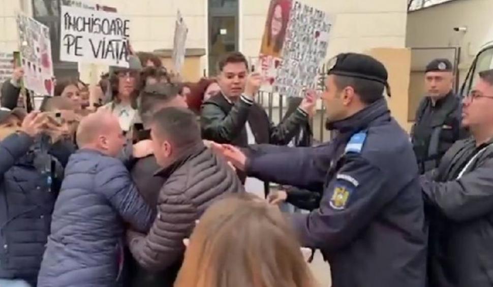 Tatăl Melisei, eleva ucisă la Craiova, a atacat duba în care se afla criminalul fiicei sale | "Nu suporta să vadă oameni fericiți!" 889277