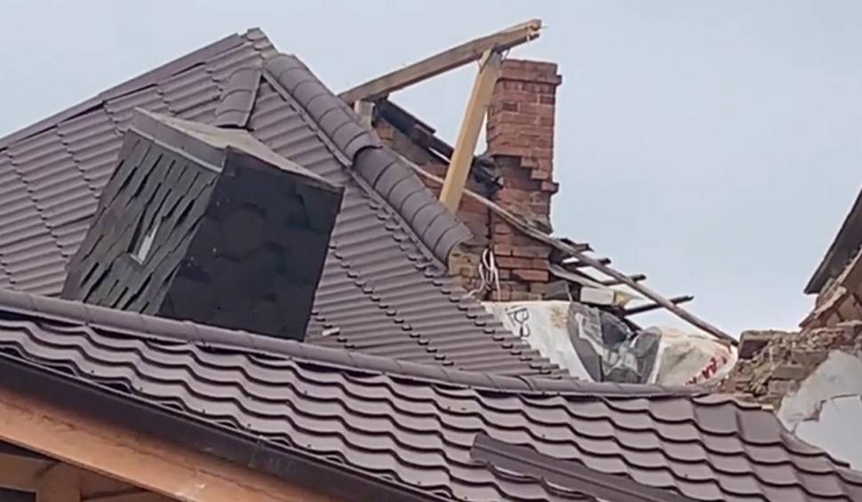 Explozie în casa unui bărbat din Dolj care a descoperit o pungă de gaze în curte, în urmă cu doi ani 889524