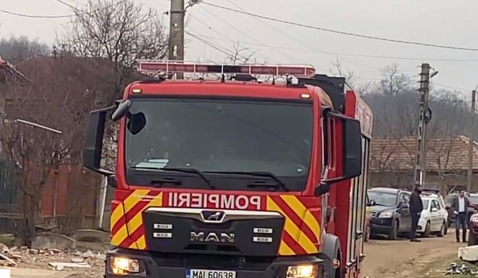 Explozie în casa unui bărbat din Dolj care a descoperit o pungă de gaze în curte, în urmă cu doi ani 889525