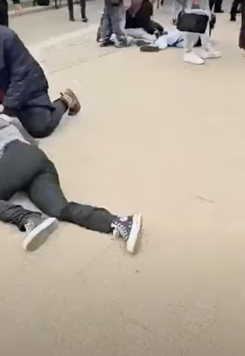 O mașină a intrat într-un grup de pietoni, în Polonia. Cel puțin 17 oameni au fost răniți | Șoferul a fugit de la locul accidentului 889535