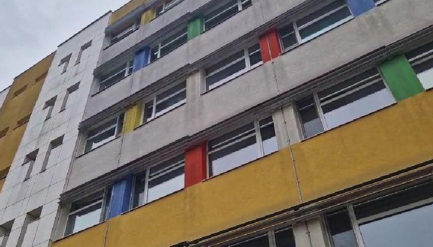 Un pacient s-a zdrobit de asfalt, după ce a încercat să scape dintr-un salon COVID și a coborât pe geam de la etajul 4 al SJU Vaslui 889459